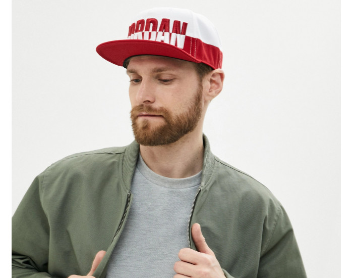 Кепка Nike Air Jordan Pro белая с красным