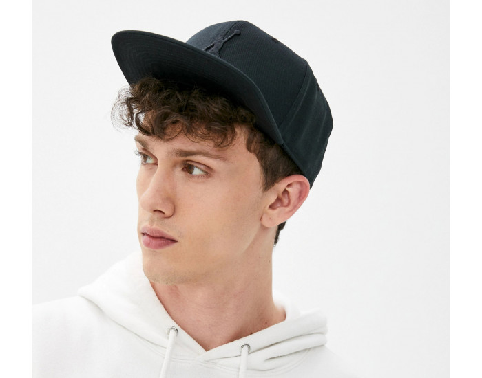 Кепка Nike Air Jordan полностью черная