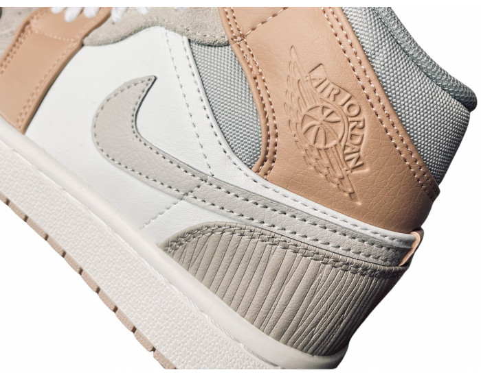 Nike Air Jordan 1 Retro beige