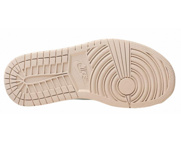 Nike Air Jordan 1 Retro beige