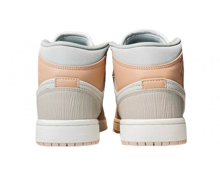 Nike Air Jordan 1 Retro beige